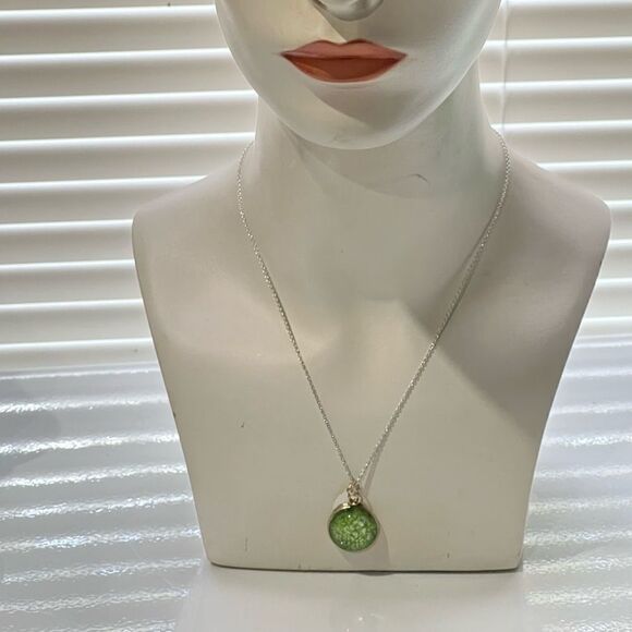 Bundle Sale 3 for $15 | Dove Costume Jewelry Necklace - Picture 6 of 9